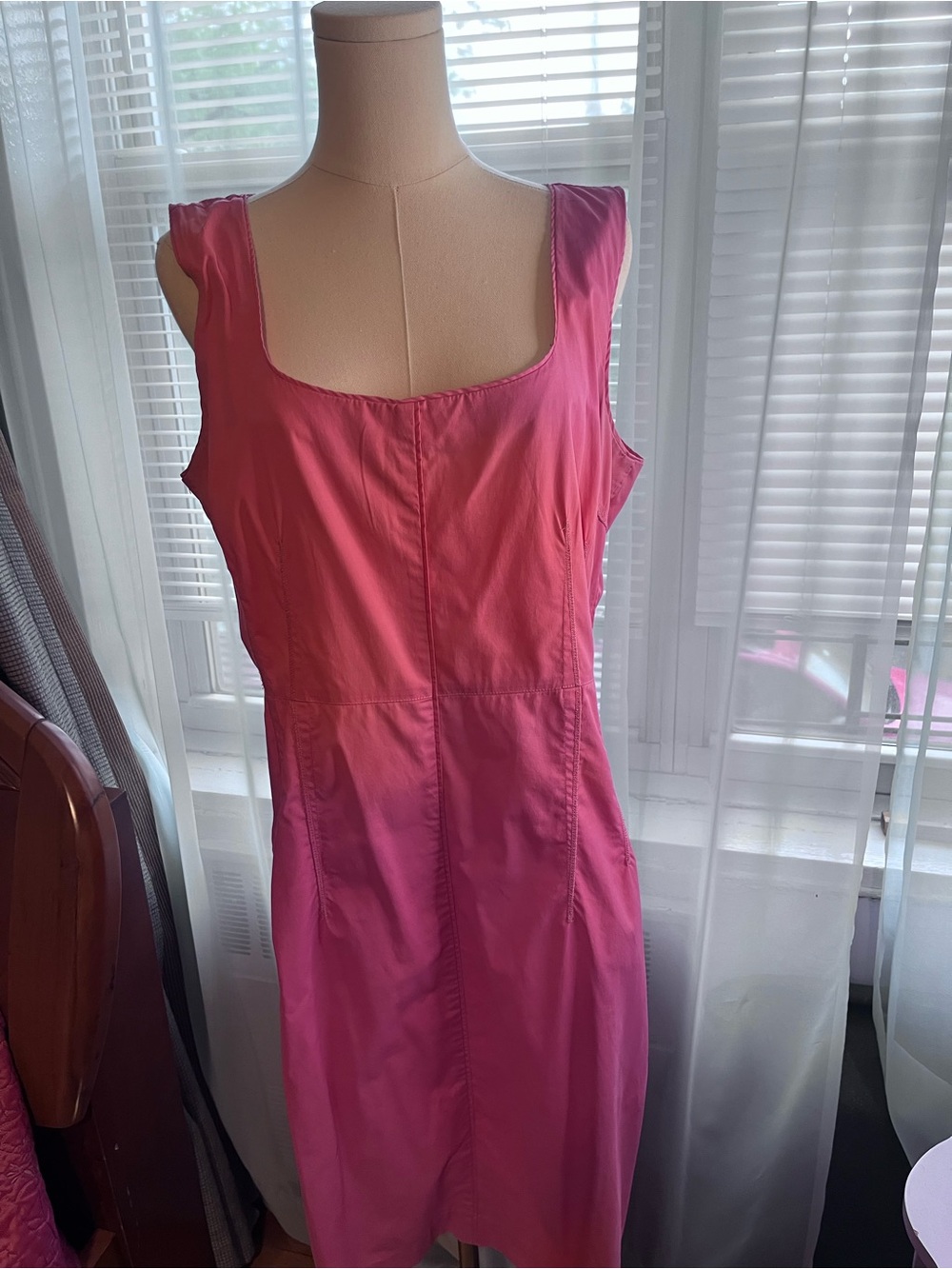 Club Monaco Fuchsia Scoop-Neck Midi Sheath Dress